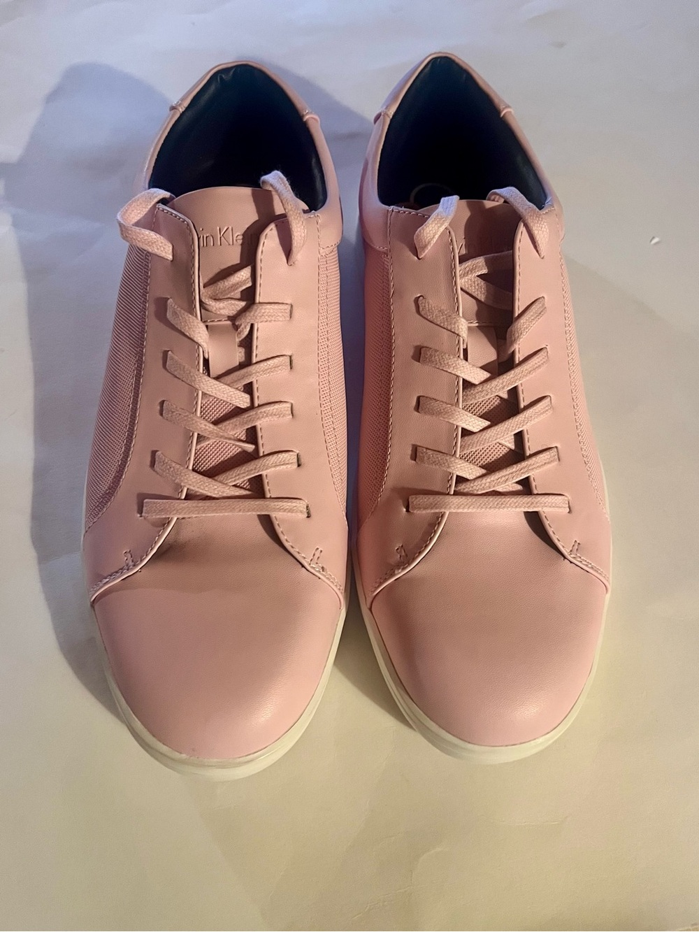 Calvin Klein Bowyer Size 10.5 Low-Top Sneakers in Pink